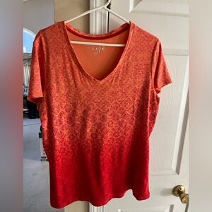 100% cotton. Ladies size XL
Made for Life Red and Orange Ombre V-Neck Tee.